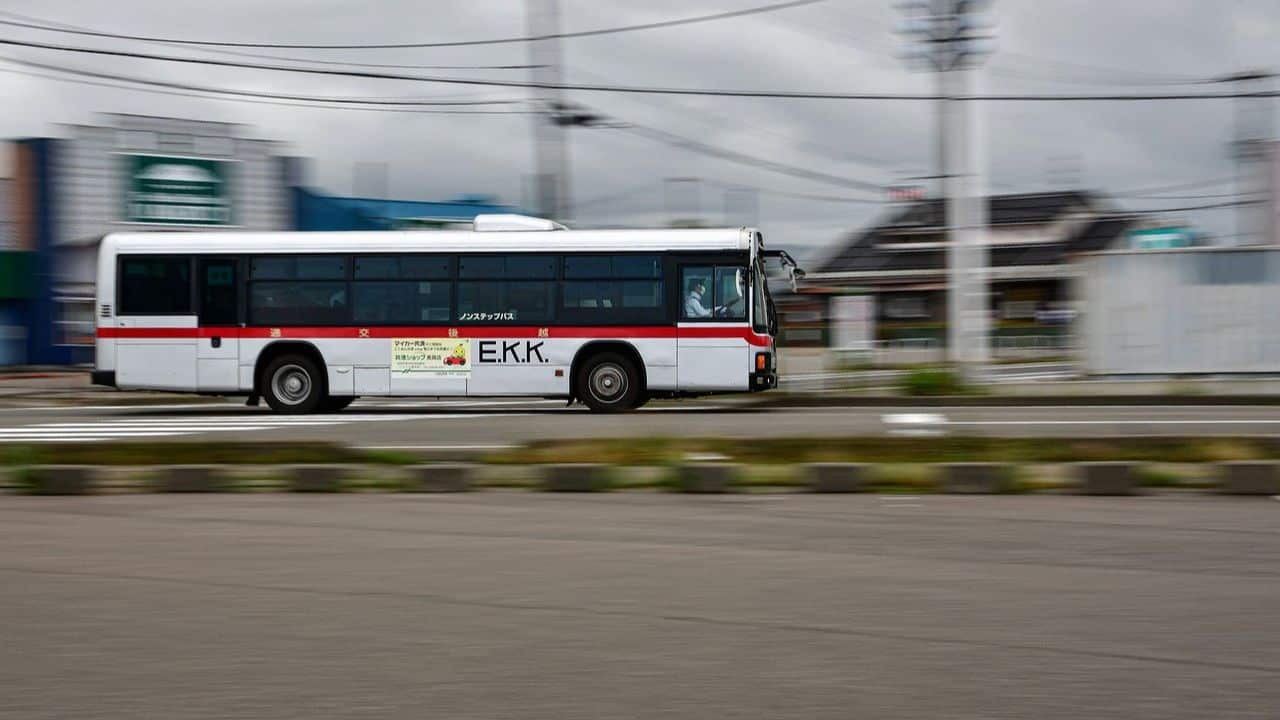 The Exact Distance Between Cochin and Munnar bus