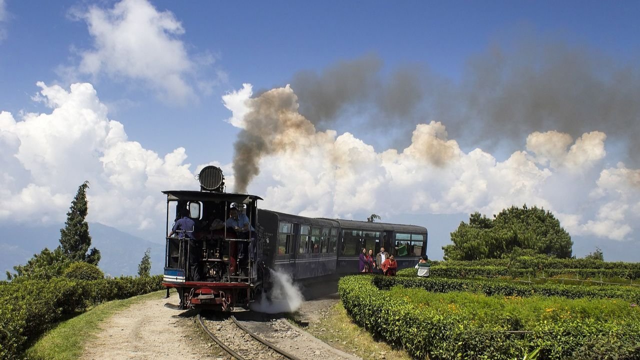 Shortest Distance from New Jalpaiguri to Darjeeling