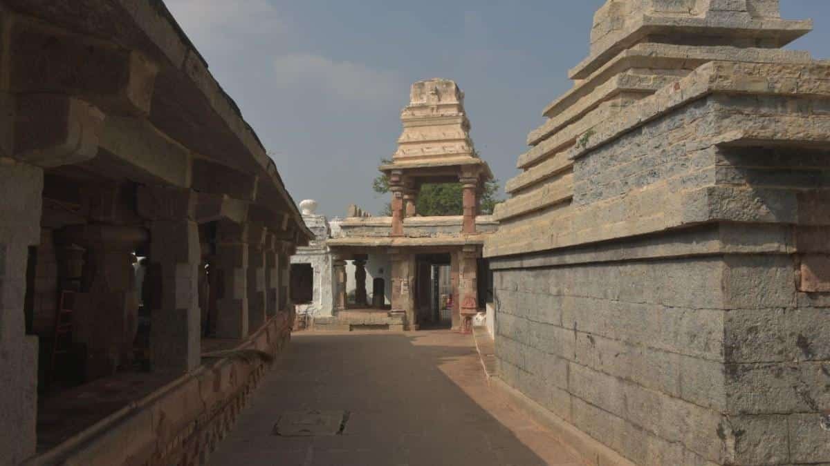 Explore the Beauty of Alampur Jogulamba Temple