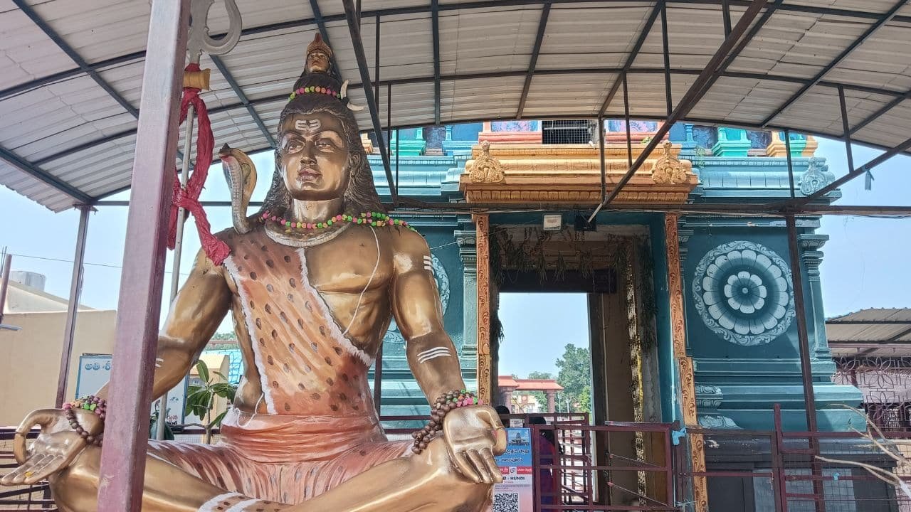 Explore the Beauty of Alampur Jogulamba Temple