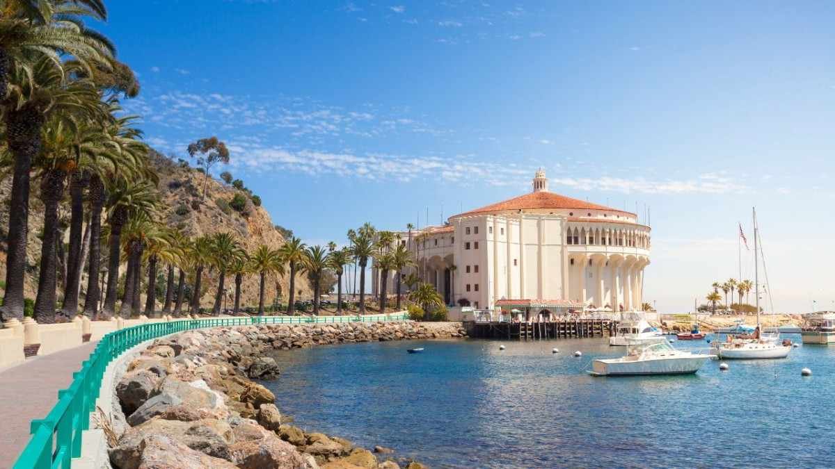 Long beach to Catalina Island distance