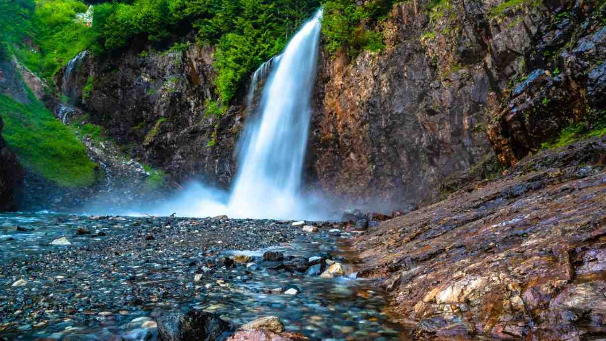 Hike to Franklin Falls A Nature Lover's Paradise