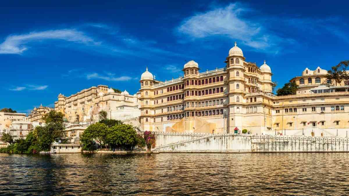 Udaipur to Mount Abu Distance and Budget