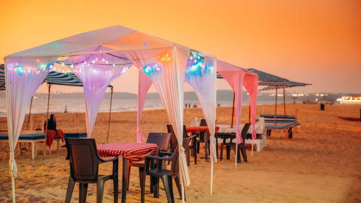 Distance between Surat to Goa